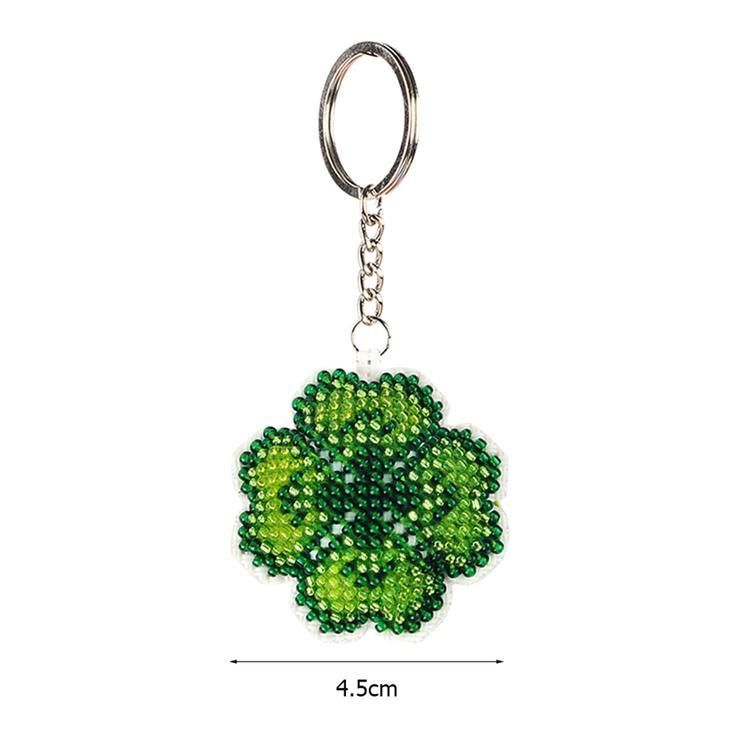 Bead Embroidery Keychain - Four leaf clover