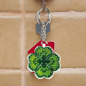 Bead Embroidery Keychain - Four leaf clover